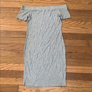 Women’s Gray fitted shoulder dress